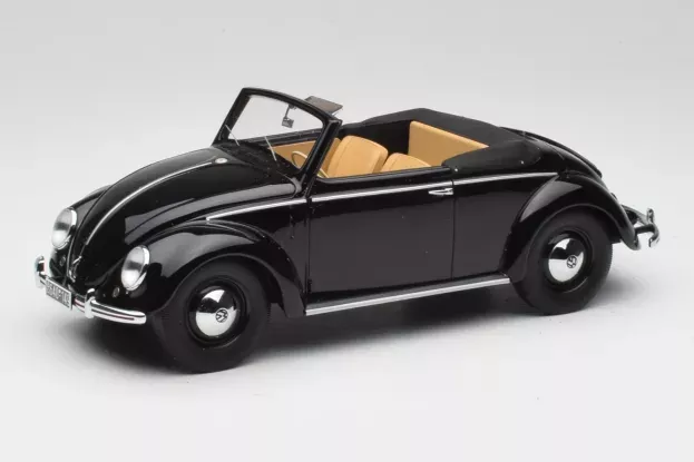 Minichamps Volkswagen Beetle 1200 Cabriolet Hebmueller 1949 1:18 107054232